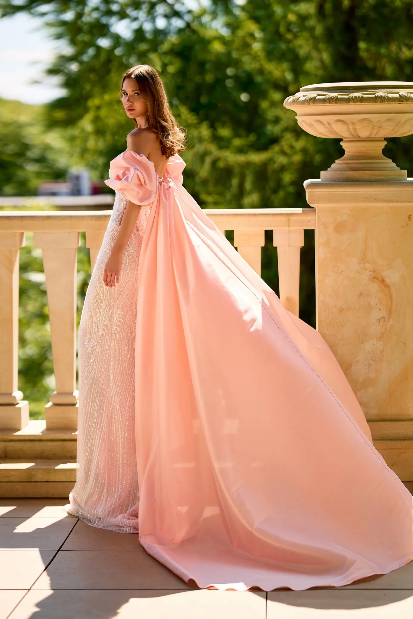 MODEL NUMBER 2360 WITH CAPE - Image 4